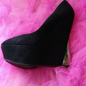 Wedge heel old school wild pair